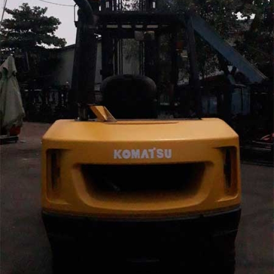 Xe nâng dầu 4.5 tấn Komatsu FH45-1 138252